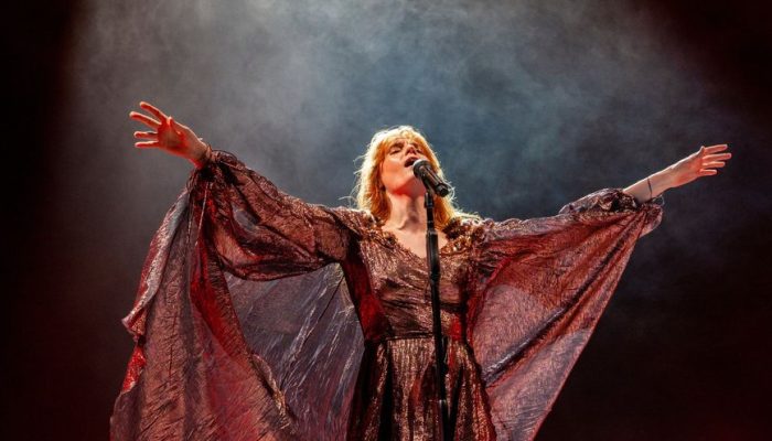 florence-welch-gettyimages-1656043890_widelg.jpg