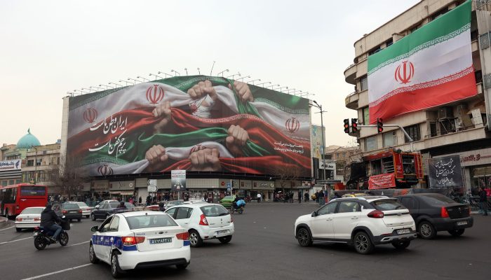 iran-protestos-cartaz.jpg