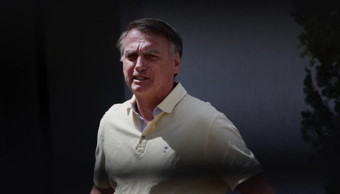 jair-bolsonaro-saida-apos-condenacao2.jpg jair-bolsonaro-saida-apos-condenacao2.jpg