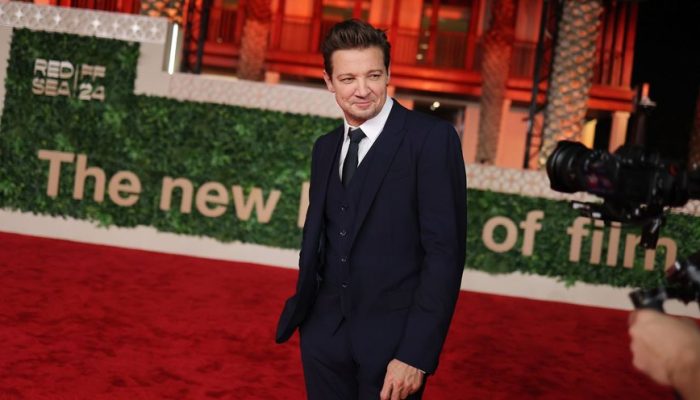 jeremy-renner-2024-foto-ernesto-s-ruscio-getty-images-for-the-red-sea-international-film-festival-21.jpeg