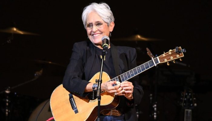 joan-baez-2024-foto-noam-galai-getty-images-for-tibet-house-us-2042008311_widelg.jpg