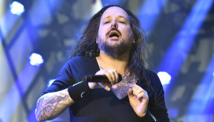 jonathan-davis-korn-2019-foto-Tim-Mosenfelder-Getty-Images-1180956309.jpg