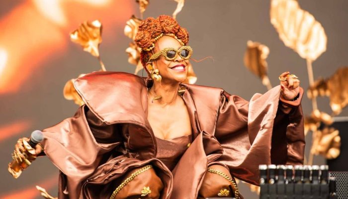 karol-conka-traz-seu-filho-conjota-ao-palco-do-the-town-pela-primeira-vez-1_widelg.jpg karol-conka-traz-seu-filho-conjota-ao-palco-do-the-town-pela-primeira-vez-1_widelg.jpg
