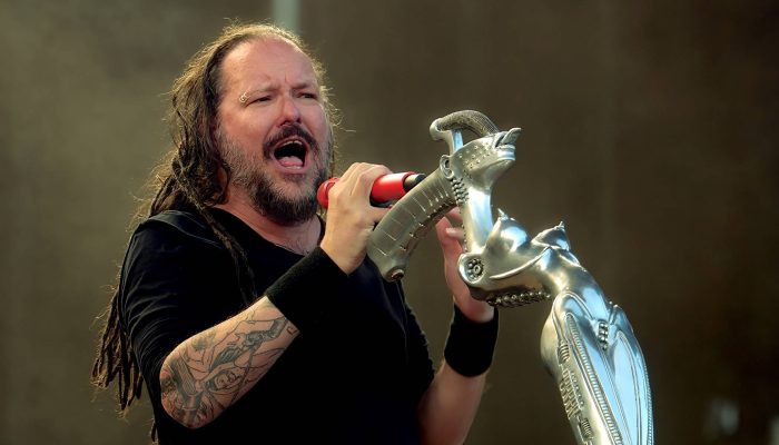 korn-jonathan-davis-2025-foto-Didier-Messens-Getty-Images-2221548923.jpg