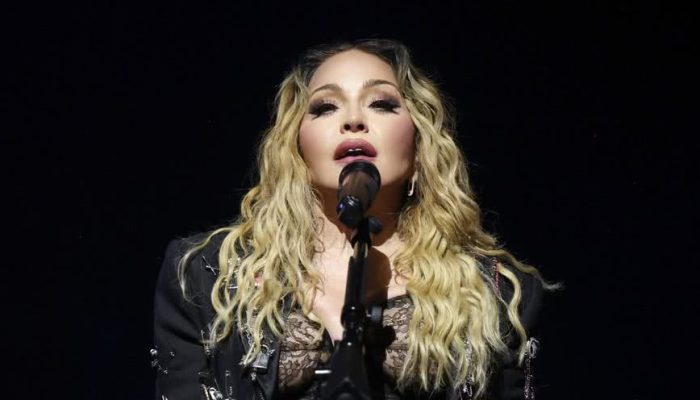 madonna-foto-kevin-mazurwireimage_widelg.jpg