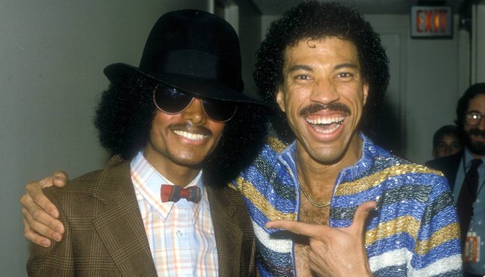 michael-jackson-lionel-richie-foto-L-Cohen-WireImage-79532615.jpg
