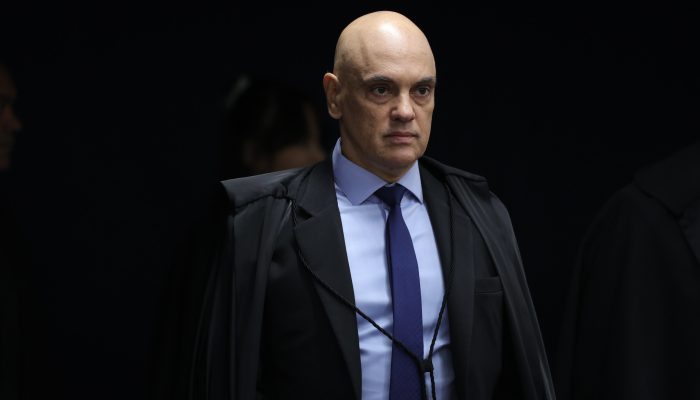 moraes-vaza-toga-stf.jpg