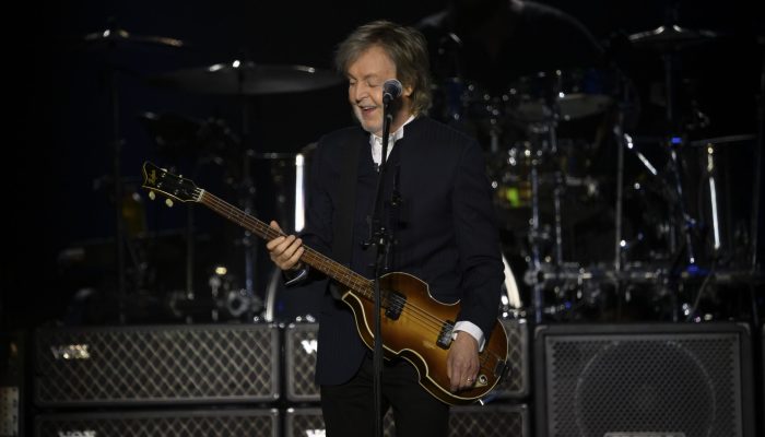 paul-mccartney-faz-show-surpresa-em-nova-york-saiba-como-foi-2_m7170652898.jpg