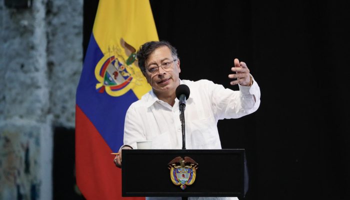 petro.peru_.ilha_.jpg petro.peru_.ilha_.jpg