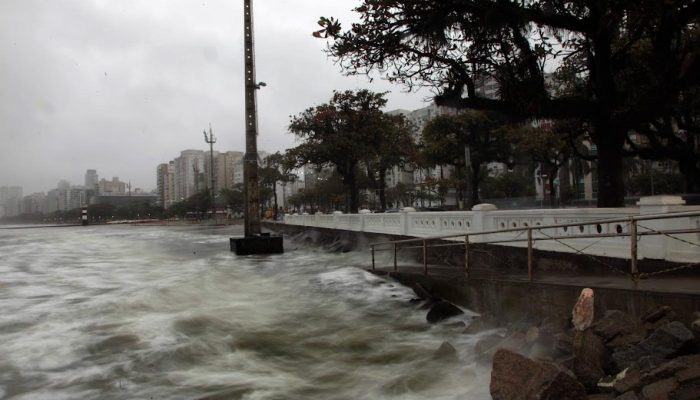 ressaca_prefeitura_de_santos.jpg ressaca_prefeitura_de_santos.jpg
