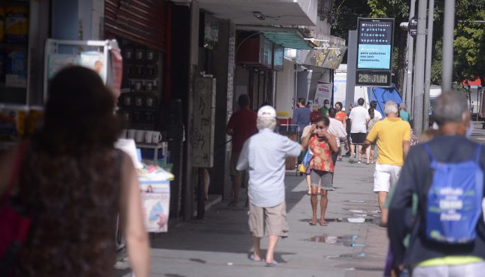 rio_tem_primeiro_dia_util_de_reabertura_do_comercio_de_rua2906200462.jpg rio_tem_primeiro_dia_util_de_reabertura_do_comercio_de_rua2906200462.jpg
