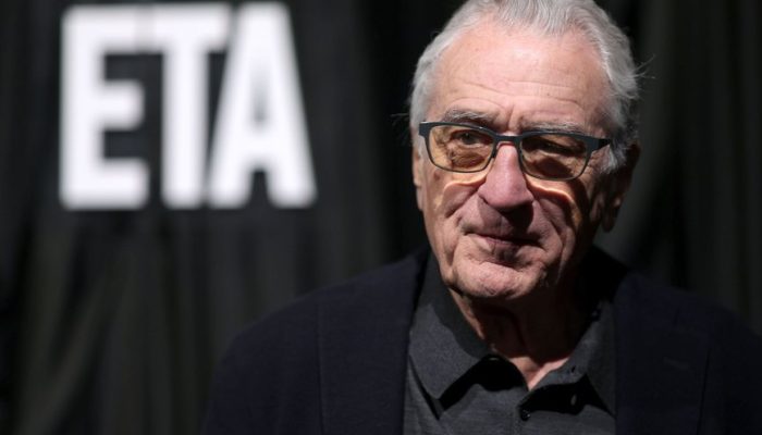 robert-de-niro-gettyimages-2209640706_widelg.jpg