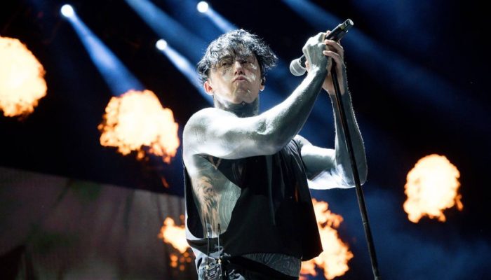 ronnie-radke-falling-in-reverse-2025-foto-marcus-ingram-getty-images_widelg.jpg ronnie-radke-falling-in-reverse-2025-foto-marcus-ingram-getty-images_widelg.jpg