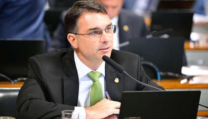 senador-flavio-bolsonaro-tjdft-censura-pt.jpg