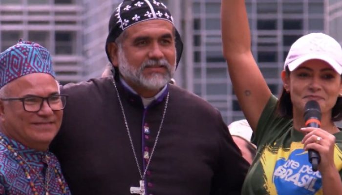sergio-pina-padre-kelmon-e-michelle-bolsonaro.jpg sergio-pina-padre-kelmon-e-michelle-bolsonaro.jpg