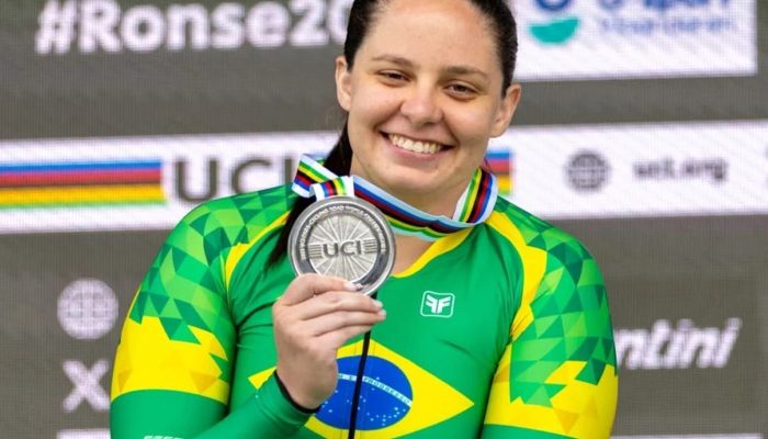 victoria_barbosa_bronze_ciclismo_para_2025.jpg